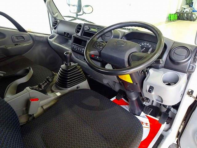 Hino Dutro 5