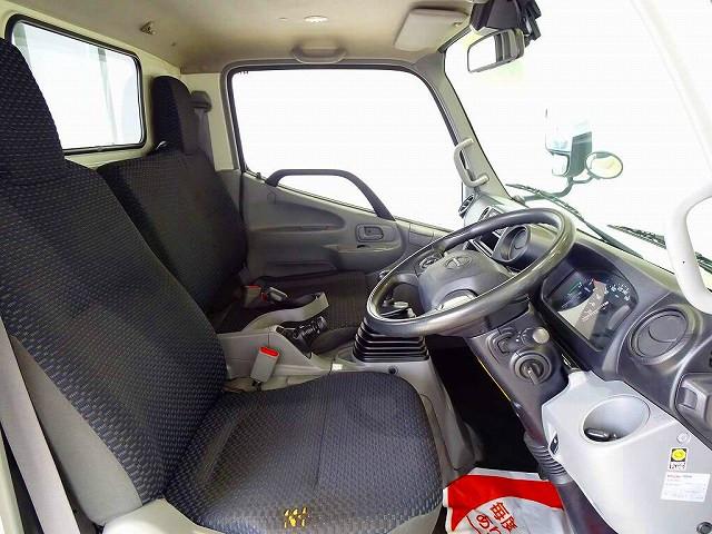 Hino Dutro 6