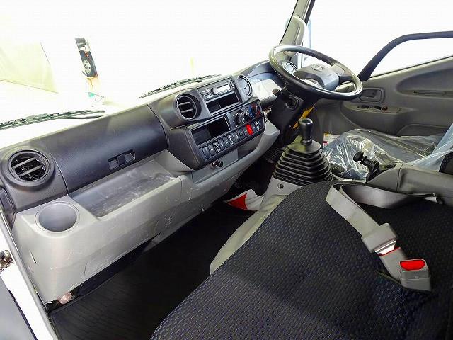 Hino Dutro 7