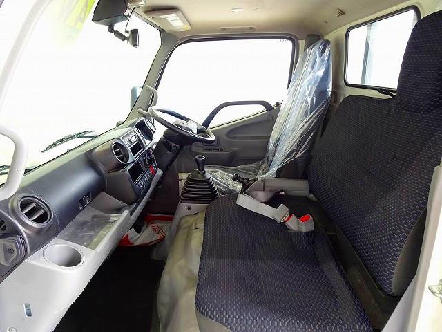 Hino Dutro 8