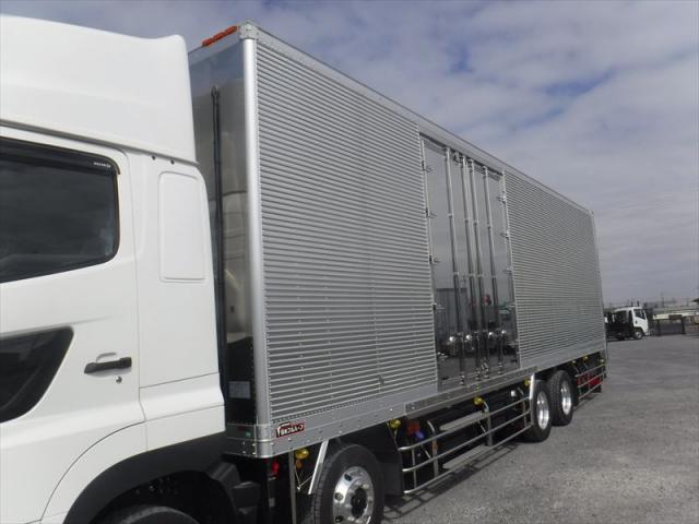 Hino Profia 2