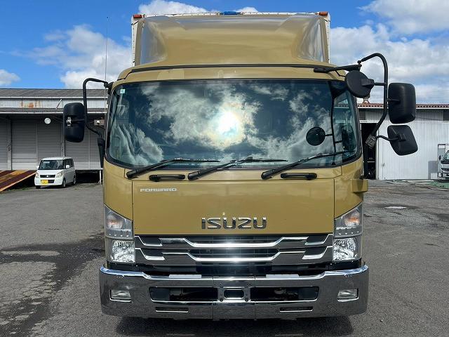 Isuzu Forward 3