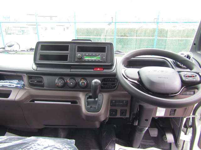 Mitsubishi Fuso Canter 11