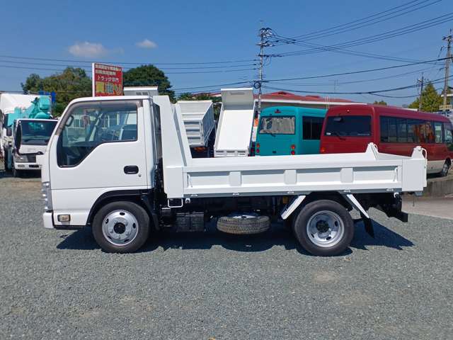 Isuzu Elf 4