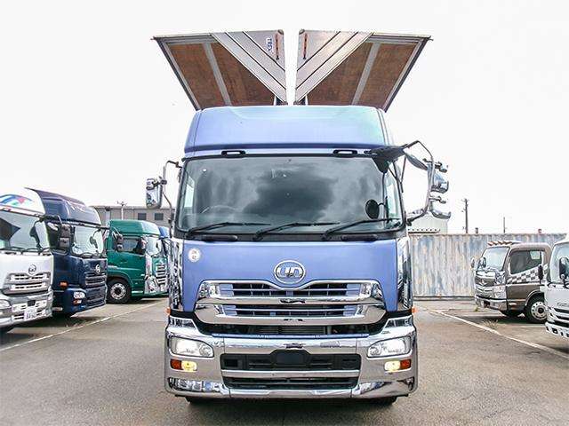 UD Trucks Quon 12