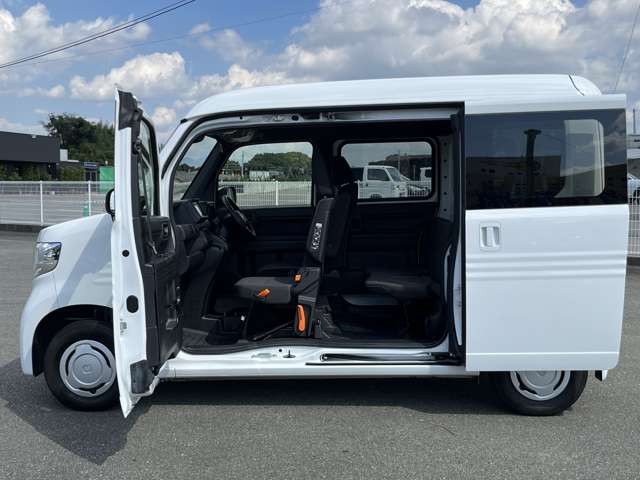 Honda N-VAN 8