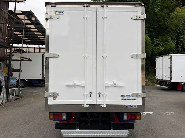 Isuzu Elf 3