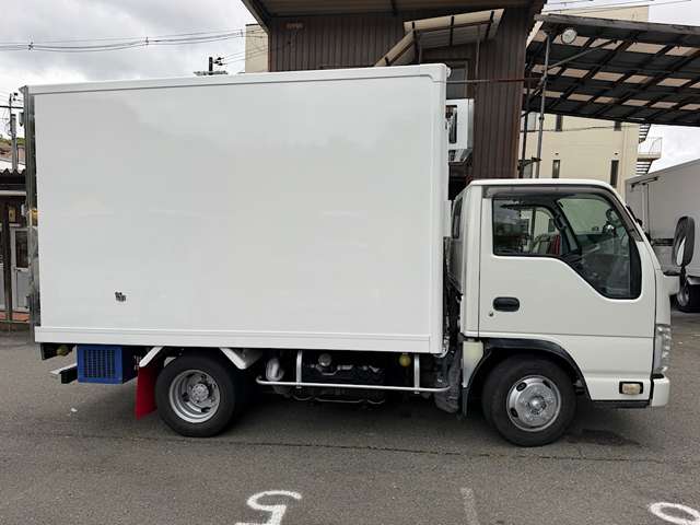 Isuzu Elf 4