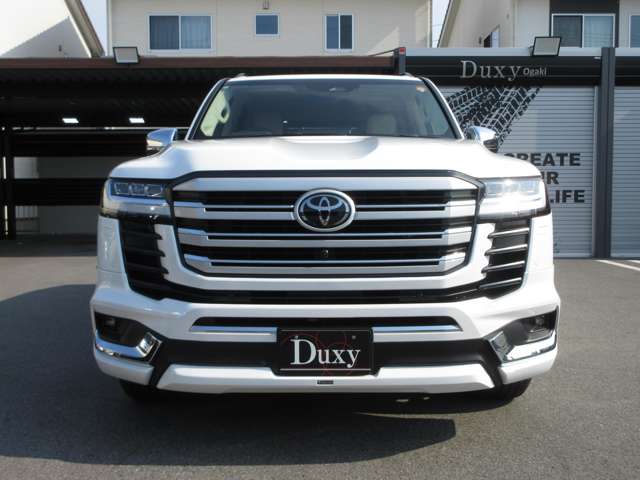 Toyota Land Cruiser 300 7