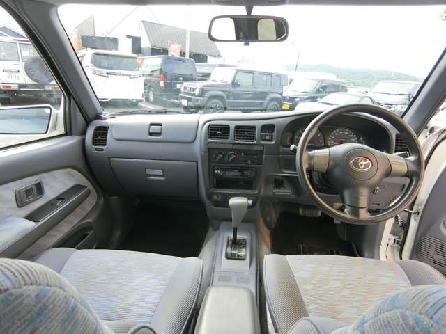 Toyota Hilux 11