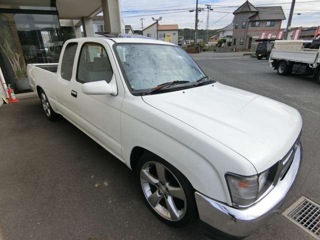 Toyota Hilux 8