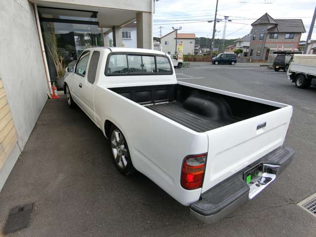 Toyota Hilux 9