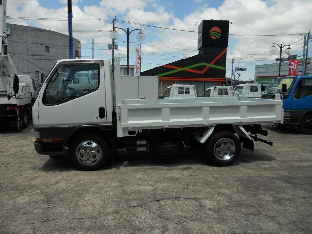 Mitsubishi Fuso Canter 4