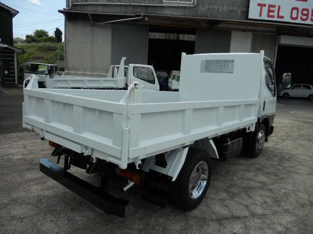 Mitsubishi Fuso Canter 7