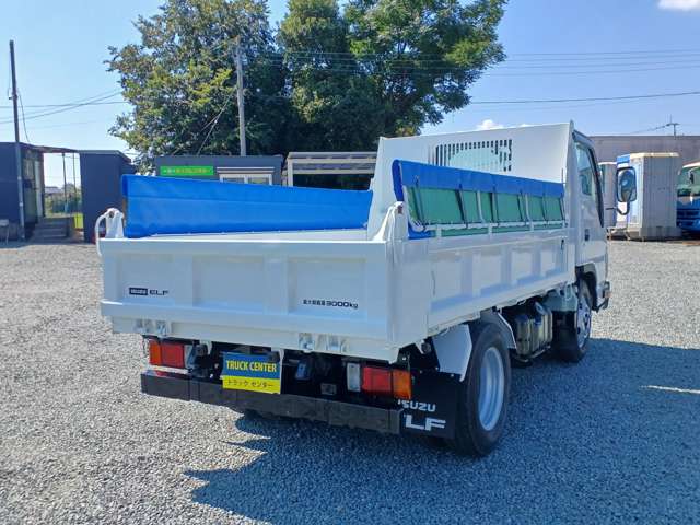 Isuzu Elf 6