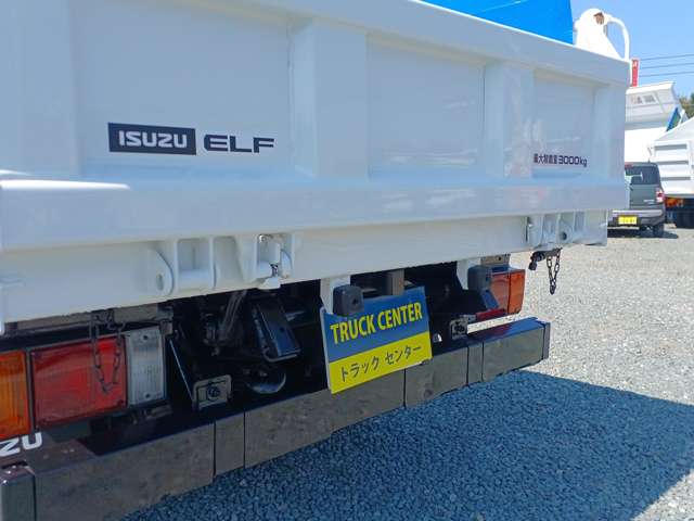 Isuzu Elf 7