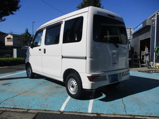 Daihatsu Hijet Cargo 5