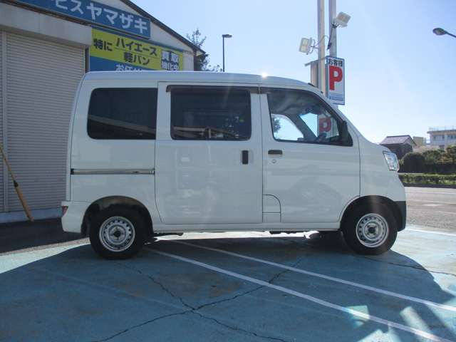 Daihatsu Hijet Cargo 9