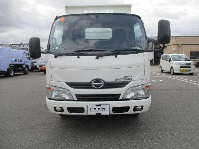 Hino Dutro 2