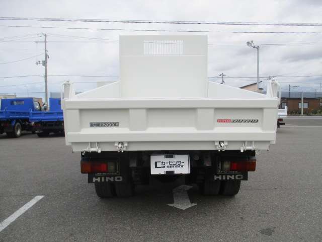 Hino Dutro 6