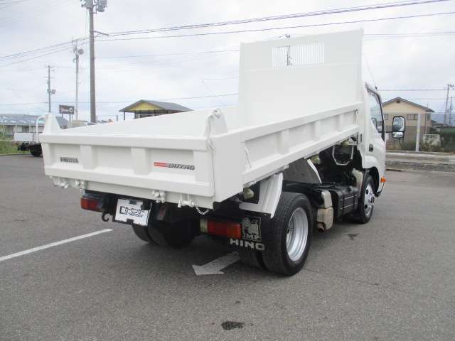 Hino Dutro 7