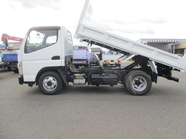 Mitsubishi Fuso Canter 4