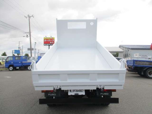 Mitsubishi Fuso Canter 6