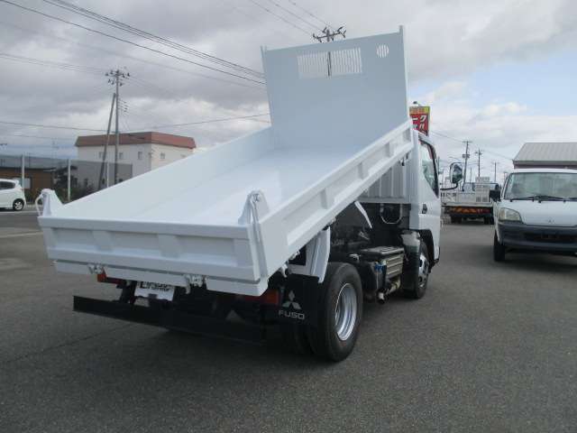 Mitsubishi Fuso Canter 7