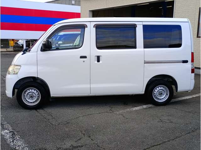 Toyota Light Ace Van 8