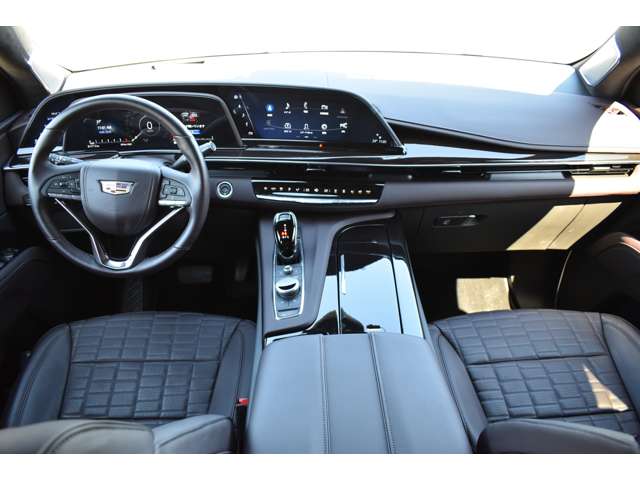 Cadillac エスカレード 4
