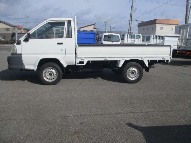 Toyota Town Ace Truck 4