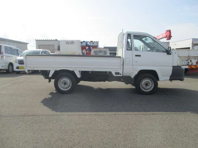 Toyota Town Ace Truck 8