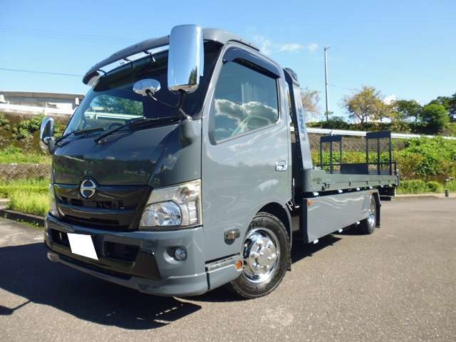 Hino Dutro 2