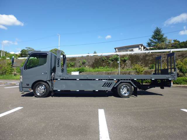 Hino Dutro 6
