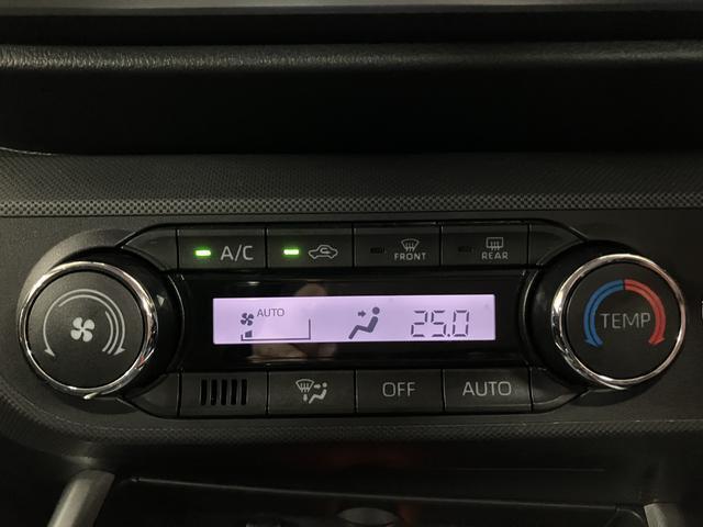 Daihatsu Rocky 12