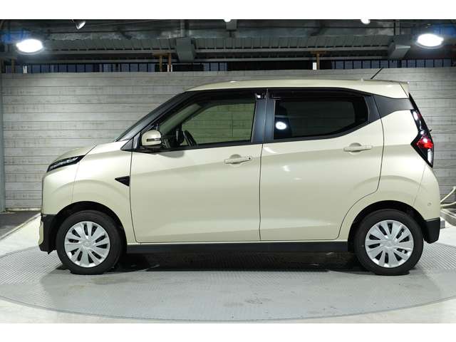Mitsubishi eK X EV 11