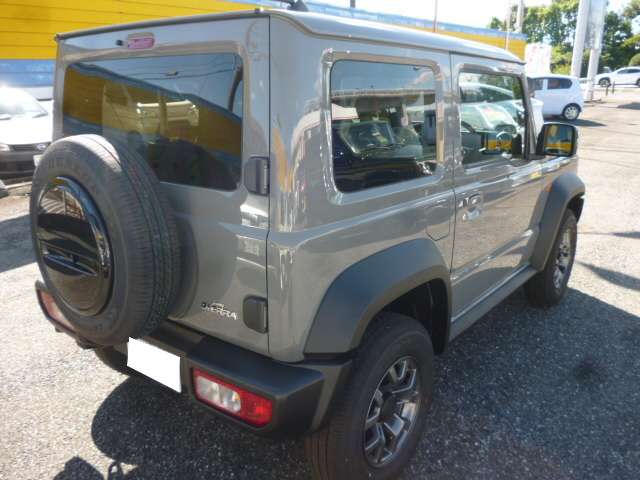 Suzuki Jimny Sierra 4