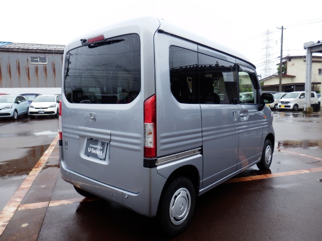Honda N-VAN 8
