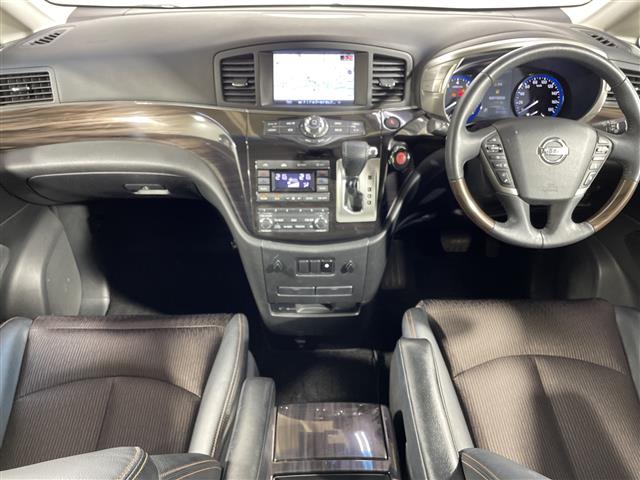 Nissan Elgrand 6