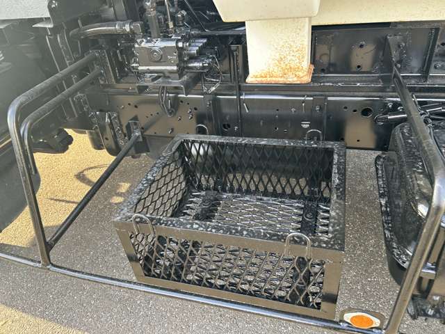 Isuzu Forward 8