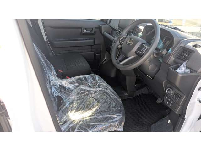 Daihatsu Atrai 7
