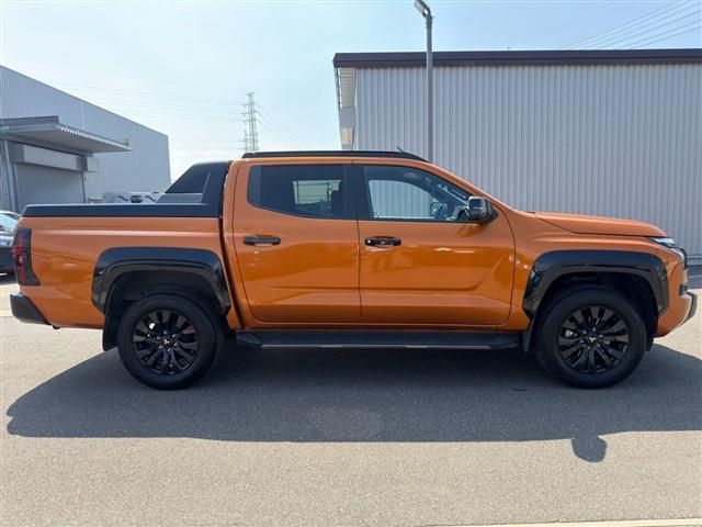 Mitsubishi Triton 10