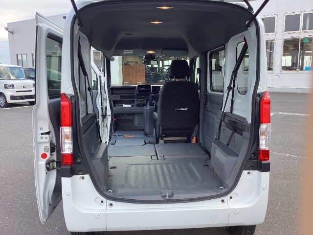 Honda N-VAN 10