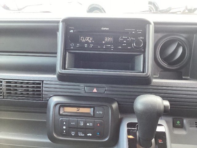 Honda N-VAN 12