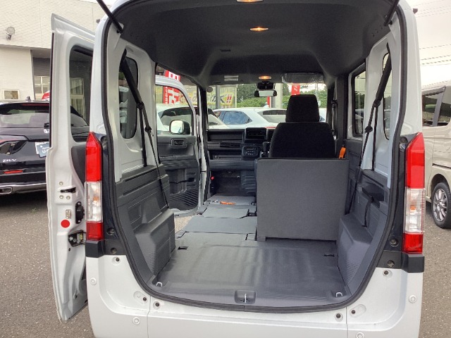 Honda N-VAN 9