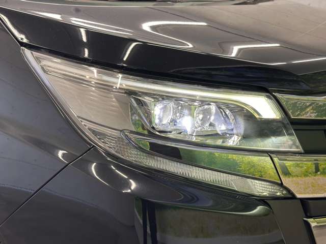Toyota Noah 11