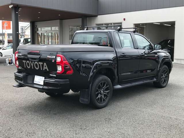 Toyota Hilux 9