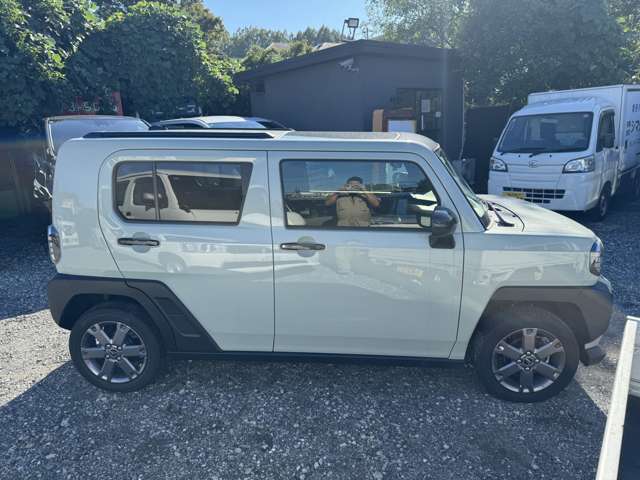 Daihatsu Taft 9