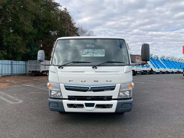 Mitsubishi Fuso Canter 2