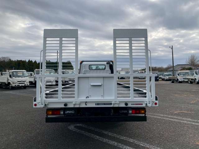 Mitsubishi Fuso Canter 6